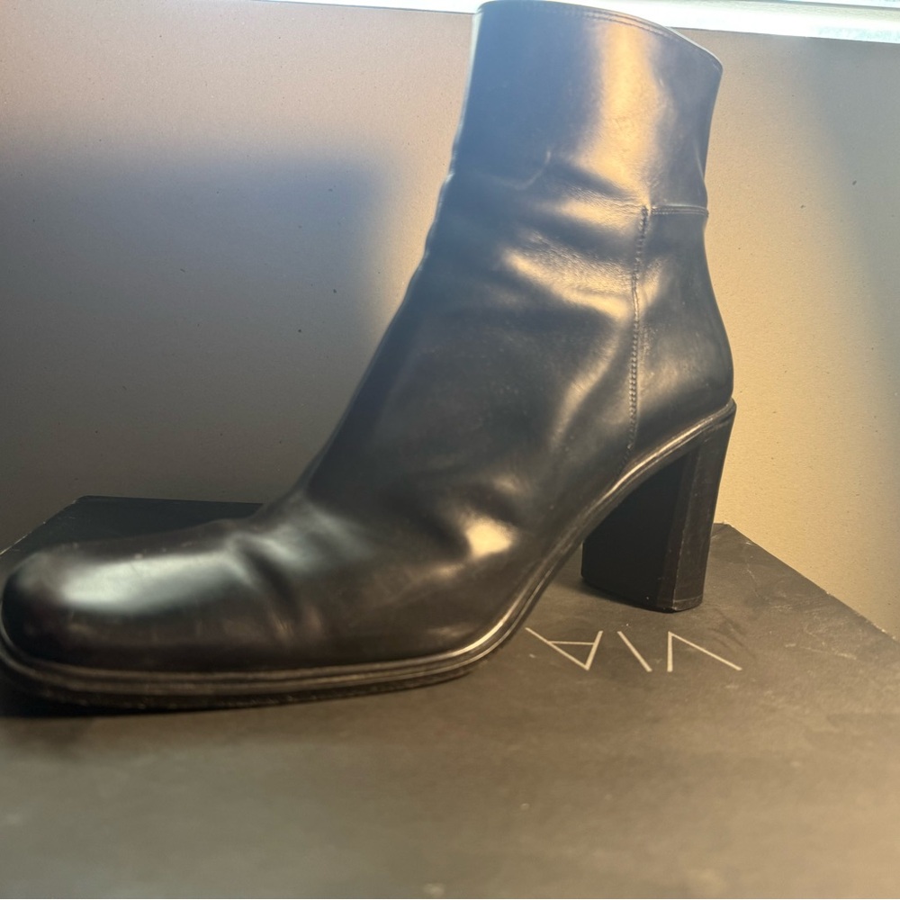 Via Spiga Black Leather Heeled Boots
